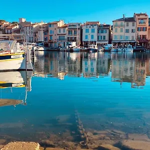 Apartment Le A Cassis,top Emplacement,parking,double Balcon 