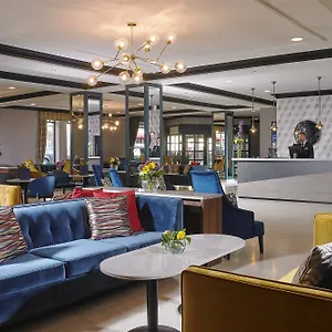 Camden Court 4*, Dublin Irlandia